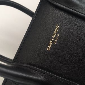 CLASSIC SAC DE JOUR NANO IN SMOOTH LEATHER